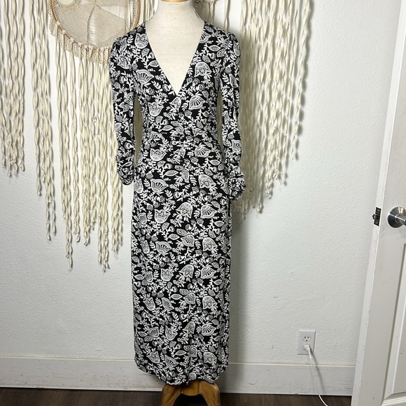 Boden NWT Ruched Jersey Midi Dress in Black and Ivory Tulip Vine Size US2P - Picture 2 of 15